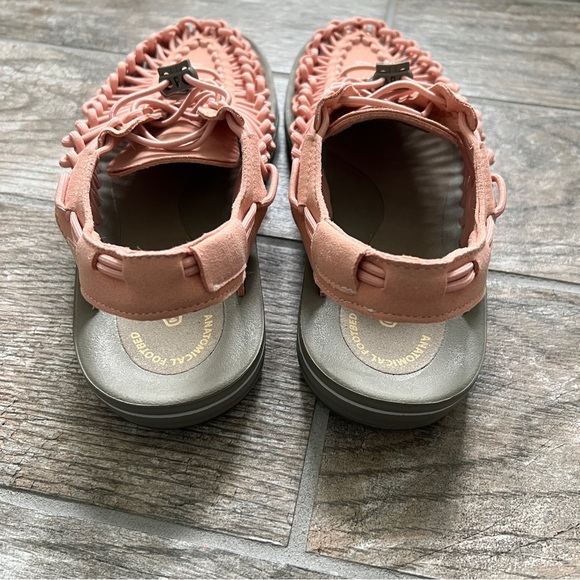 Keen Uneek Hiking Sandals, Women's Size 10 - Picture 8 of 9